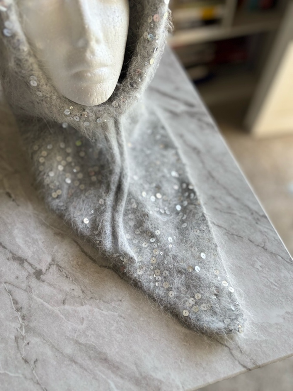 NWOT LE PETIT AGNEAU Sequin Detail Gray Hood Scarf Cashmere & Angora O/S - Picture 7 of 13